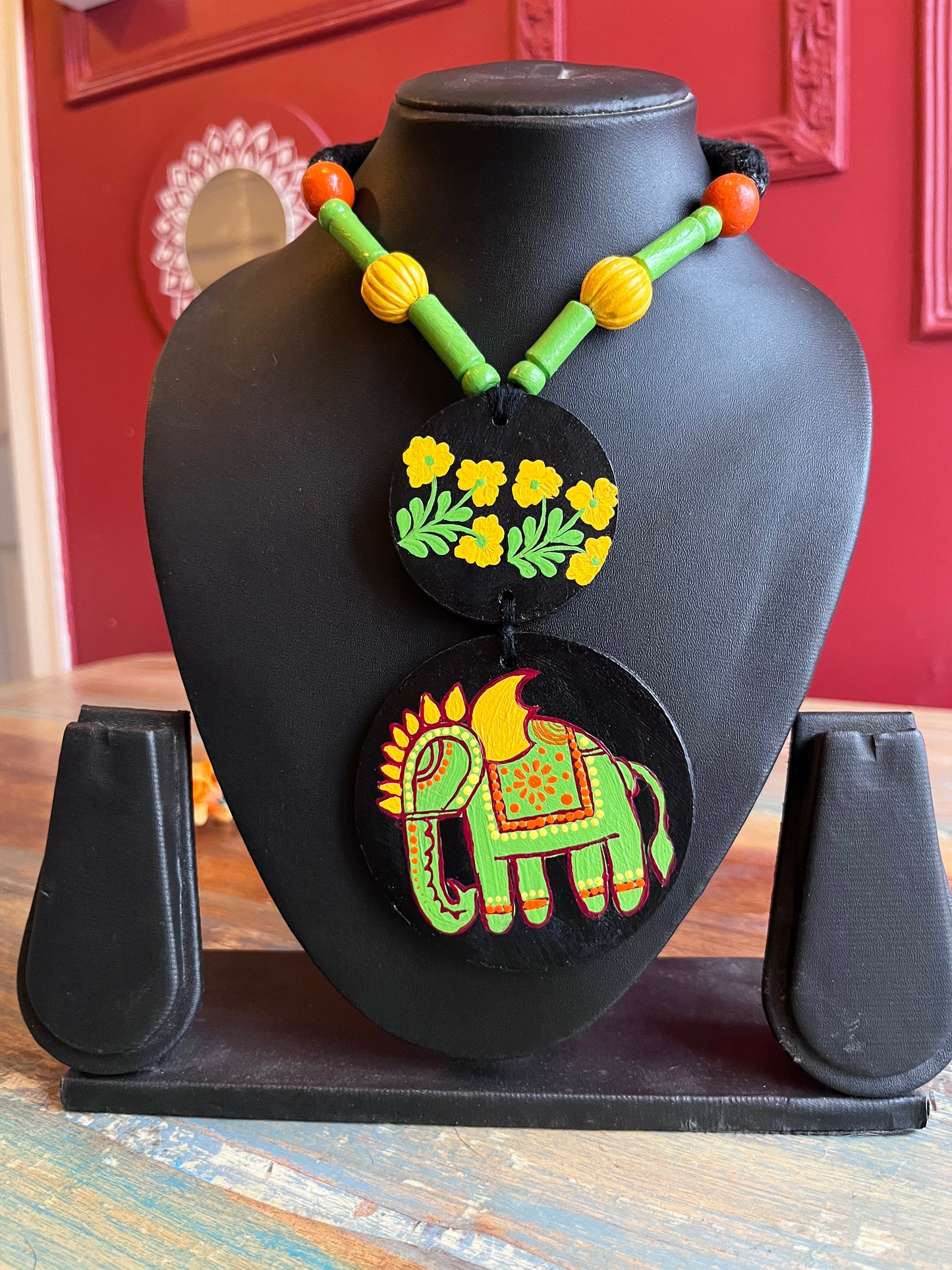 Hand-Painted Elephant Design Necklace